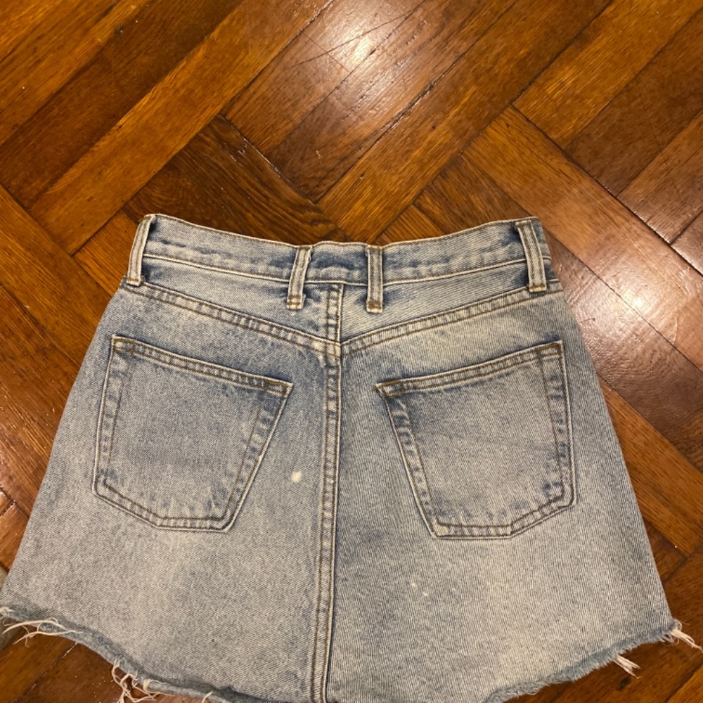 Short jeans - Picture 2 of 2